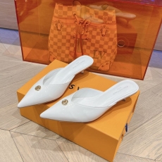 Louis Vuitton Slippers